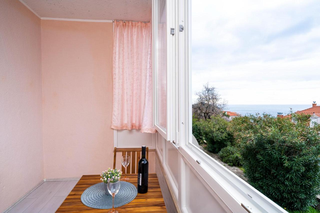 Aurelya Apartment